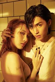 Annie (Lip B) gây sốt với màn khóa môi Cody (Uni5) trong MV Anh là thế giới  của ai