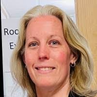 Karen Edinger's Instagram, Twitter & Facebook