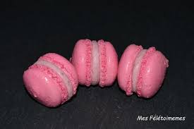 Je Voulais Faire Une Pyramide De Macaron Pour Les 30 Ans De Mon Frangin 4 Gouts Differents Carambar Pistache Bount Ganache Framboise Macaron Chocolat Blanc