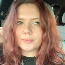 Ansley Warner's Instagram, Twitter & Facebook