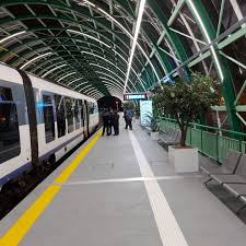 Care gara din bucuresti nu stiu, dar as vrea la cea mai apropiata de national arena. Photo Video Railway Connections For Romanian Airports