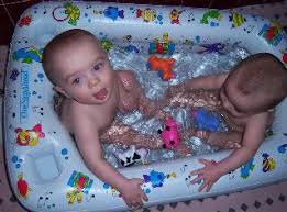 Das soothing seas aquarium ist ein schnuller, der am kinderbett befestigt werden kann und das baby. Older Post From My Personal Blog Great Bath Tub Miracle Baby Baby Bath Tub Baby Bath