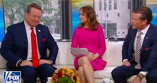 American television reporter and correspondent. An Emotional Ed Henry Announces On Fox Friends He Is Donating Part Of His Liver To His Sister