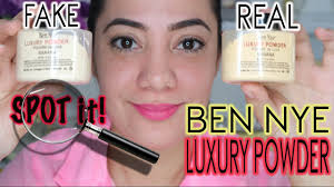 Videolarda sürekli koyu tenlilerin ve zencilerin aydınlatma amaçlı kullandıklarını görünce almaktan vazgeçmiştim ama aydınlık görüntü v makyaj, pudra. Spot It Ep 6 Real Vs Fake Ben Nye Banana Luxury Powder Oeuvretrends Youtube