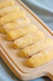Quenelles Nature Maison Elle Mijote Quelque Chose Recette Recettes De Cuisine Recette Quenelle Nature Recette