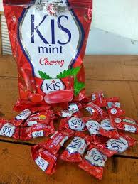 Listen to permen kiss | soundcloud is an audio platform that lets you listen to what you love and share the 7 followers. Permen Kiss Kemasan 1 Pack Permen Aneka Rasa Permen Buah Permen Manis Manisan Lazada Indonesia