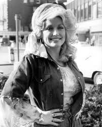 Dolly parton is such a colorful character who's had such a huge impact on various facets of the entertainment world, it seems almost inevitable there will eventually be a movie about her life. Bob Und Der Pathos Familie Rockt Media