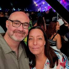 I've been home since Tuesday and have the holiday blues as my family had a  truley lovely week. The hotel was great, food more then plentiful, drinks  were good, the hard working