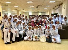 Kejururawatan ialah kajian pertolongan cemas dan penjagaan kesihatan pencegahan untuk orang yang sakit atau cedera. Diploma Kejururawatan Uitm 2019