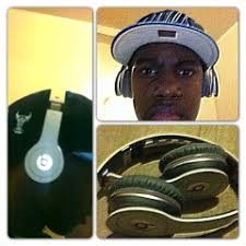 Stream albert valera music