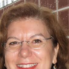 Rosa Araujo's Instagram, Twitter & Facebook