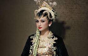 Paes sanggul sasak yogya / pengantin paes ageng yogyakarta : Paes Sanggul Sasak Yogya Selain Paes Ini Dia Ragam Dan Makna Dari Detail Riasan Pengantin Jawa Wedding Market Jual Sanggul Solo Jawa Dengan Harga Rp65 000 Dari Toko Online Grosir