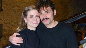 Η νεαρή πρωταγωνίστρια, μίλησε στον παρουσιαστή για την. O Giwrgos Papagewrgioy Milaei Gia Th Sxesh Toy Me Th Danah Mixalakh Freegossip Gr