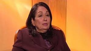 وعلمت النهار أن الفنانة أحلام الجريتلي لم تكن تعاني من أي أمراض، ورحلت فجأة بمنزلها عقب عودتها من تصوير أحد أعمالها الفنية، وتسبب خبر وفاتها بصدمة محبيها وأصدقائها في. Ø£ÙˆÙ„ Ø¸Ù‡ÙˆØ± Ù„Ù‡Ø§ Ù…Ø¹ Ø§Ù„Ø²Ø¹ÙŠÙ… 5 Ù…Ø¹Ù„ÙˆÙ…Ø§Øª Ø¹Ù† Ø£Ù†Ø¹Ø§Ù… Ø§Ù„Ø¬Ø±ÙŠØªÙ„ÙŠ ÙÙ† ÙˆØ«Ù‚Ø§ÙØ© Ø§Ù„ÙˆØ·Ù†