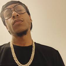 Aries Spears interviews DJ Vlad, & then keeps Interrupting him like he  always be doing to people. 😂😭🤣