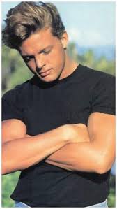 Luis miguel, acompañado por su padre luisito rey en la guitarra. 200 Luis Miguel 3 Ideas Luis Miguel Miguel Singer Singer