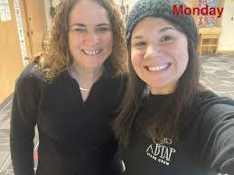 Melissa Melnick's Instagram, Twitter & Facebook