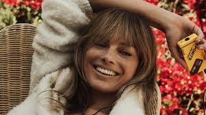 Margot also wrote to tarantino asking to work with him as she admired him. Margot Robbie Goes Al Naturale For Vogue Daily Telegraph