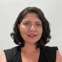 Amanda Prado's Instagram, Twitter & Facebook