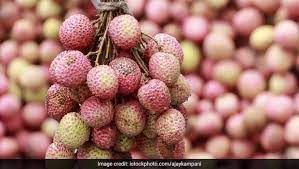The skin will be dark red, almost purple, and the bumps will flatten due to the amount of juice and sugar inside. Lychee Nutrition And Benefits Why You Should Stock Up On This Delicious Fruit This Summer Ndtv Food