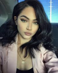 I Came To Break Hearts Black Hair Green Eyes Hair Pale Skin Black Hair Green Eyes Girl
