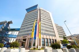 Historie air bank air bank vstoupila na trh v listopadu 2011 a lze ji řadit spolu s equa bank, zuno, mbank a fio bankou k moderní generaci nízkonákladových internetových bank. Rbi Not To Sell Zuno Bank To Abh Holdings Vindobona Org Vienna International News