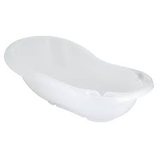 Whether you're looking for skin care, sun care, bath and body wash, shampoo and conditioners, or baths and accessories, we have everything you need to care for your baby's beautiful skin brought to you from some great brands such as johnsons and burts bees. Baby Bath Tub White Baby George At Asda