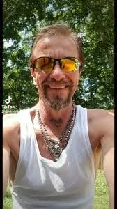 Angie Glidewell's Instagram, Twitter & Facebook