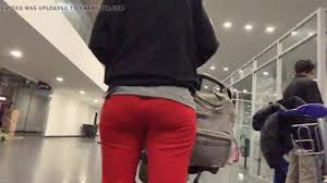 Period & pad: Pad voyeur in airport - ThisVid.com