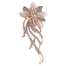 This wedding flower package can be part of your destination wedding day! Demiawaking Elegant Diamante Brooches Bouquets Flowers Crystal Brooch Pins Corsage Wedding Bouquet Decor For Women Buy Online In Angola At Angola Desertcart Com Productid 56551546