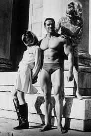 Die bodybuilding ikone schlechthin und bekannt als der terminator…arnold schwarzenegger… ich habe hier über 80 der besten bilder von arni zusammengetragen, die ich finden konnte. 40 Young Arnold Schwarzenegger Photos Best Arnold Bodybuilder Pictures