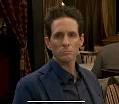 Any "It's Always Sunny In Philadelphia" fans in here?? Fisher Stevens, the  guy that plays Hugo, played Korman, the columnist The Gang kidnapped in the  Sunny episode "Paddy's Pub: The Worst Bar