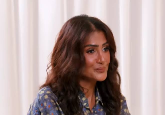 أنس بوخش لـ غادة عبدالرازق: «كيف حالك؟».. والفنانة ترد: «بقيت حساسة ودمعتي قريبة» (فيديو) | المصري اليوم