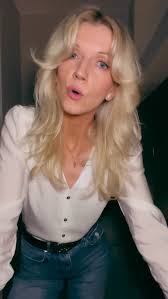 🎶 Love me for what I am 🎶 What a song 💪🏽 , Don’t any of you out there  change for anyone ♥️🪐⚡️, #lovemeforwhatiam #thecarpenters #carpenters  #1970s #karencarpenter #johnbettis #classicsongwriting ...