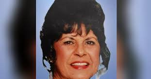 Dottie Holmes's Instagram, Twitter & Facebook