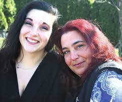 Rachel Benge's Instagram, Twitter & Facebook