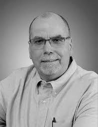 Bruce Henley's Instagram, Twitter & Facebook