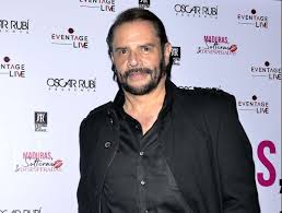 Usi velasco abrió su corazón y confesó que sufrió algunos enfrentamientos con ginny hoffman en la década de los ochentas. Hector Parra Ex De Ginny Hoffman Es Detenido Por Presunto Abuso Sexual Contra Su Hija El Diario Ny