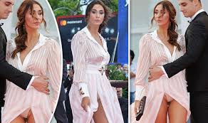 She hopes to combat the misconception that camel toes are caused by a woman's faulty anatomy. Venice Film Festival Sonia Lorenzini Suffers Embarrassing Camel Toe Celebrity News Showbiz Tv Express Co Uk
