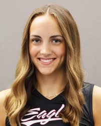 Lauren Cary's Instagram, Twitter & Facebook