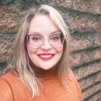 Rae Kearns's Instagram, Twitter & Facebook