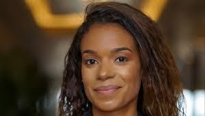 Amber Coston's Instagram, Twitter & Facebook