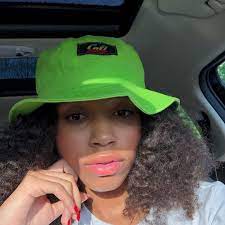 Nadja Amahn On Instagram Got So Much Love On The Story Just Had To Post Buckethat Ontrend N Bucket Hat Curly Hair Curled Hairstyles Curly Hair Styles