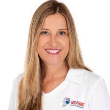 Rhonda Lowe's Instagram, Twitter & Facebook