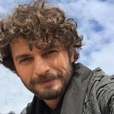 2008 yılından itibaren sırasıyla küçük kadınlar dizisinde ayaz, elif dizisinde mustafa, melekler korusun'da levent ve son olarak küçük sırlar dizisinde demir rolüyle izleyicilerle buluştu. Masumlar Apartmani Dizisi Han Birkan Sokullu Hangi Dizilerde Rol Aldi Biyografi Sitesi