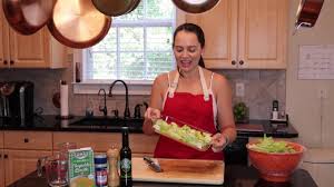 Si te preguntas como hervir la quinoa o como cocinar quinoa, cuanta cantidad de quinua por persona hay que echar, son preguntas que todos nos hemos hecho. Apio Cocido A Fuego Lento Que Delicioso Baja En Calorias Excelente Receta Para Perder Peso Youtube
