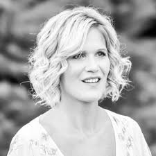 En revanche, elle a un sens très développé de la famille, considérée comme une priorité dans sa vie. Lilou Mace La Tele De Lilou Facebook