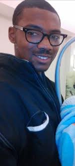 my boyfriend doesnt need any friends, hes got me and my 32 personalities