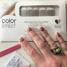 Color Street Petite Line For Smaller More Slender Nails Push back cuticles and apply strips against or slightly above cuticle, so the strip adheres directly to the nail only.