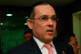 Efraín Cepeda, nuevo presidente del Senado